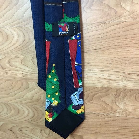 Vintage Mickey Unlimited Disney Christmas Holiday Tie New Without Tags - Picture 6 of 7